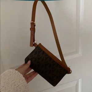 micheal kors fanny pack